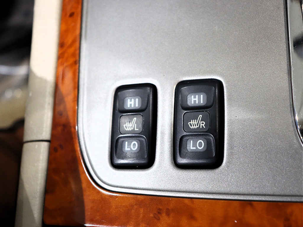 【Renoca 106/買取直販 LC100中期 大画面13インチモニター搭載】低走行10万キロ♪