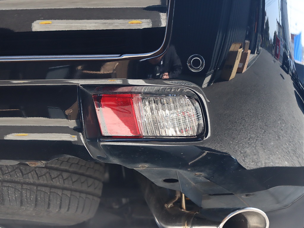 もちろんバックランプも移設しています！