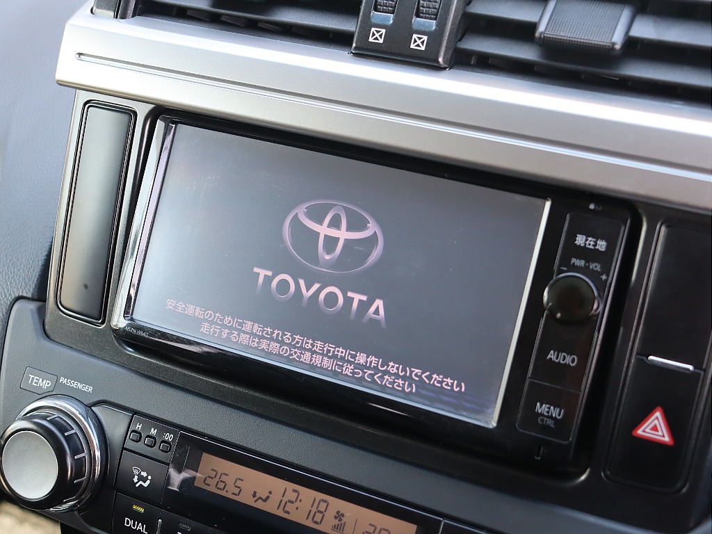 純正7インチナビ！新品への交換も承りますよ☆