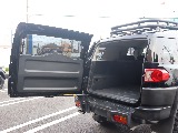 リアゲートは横開きです！