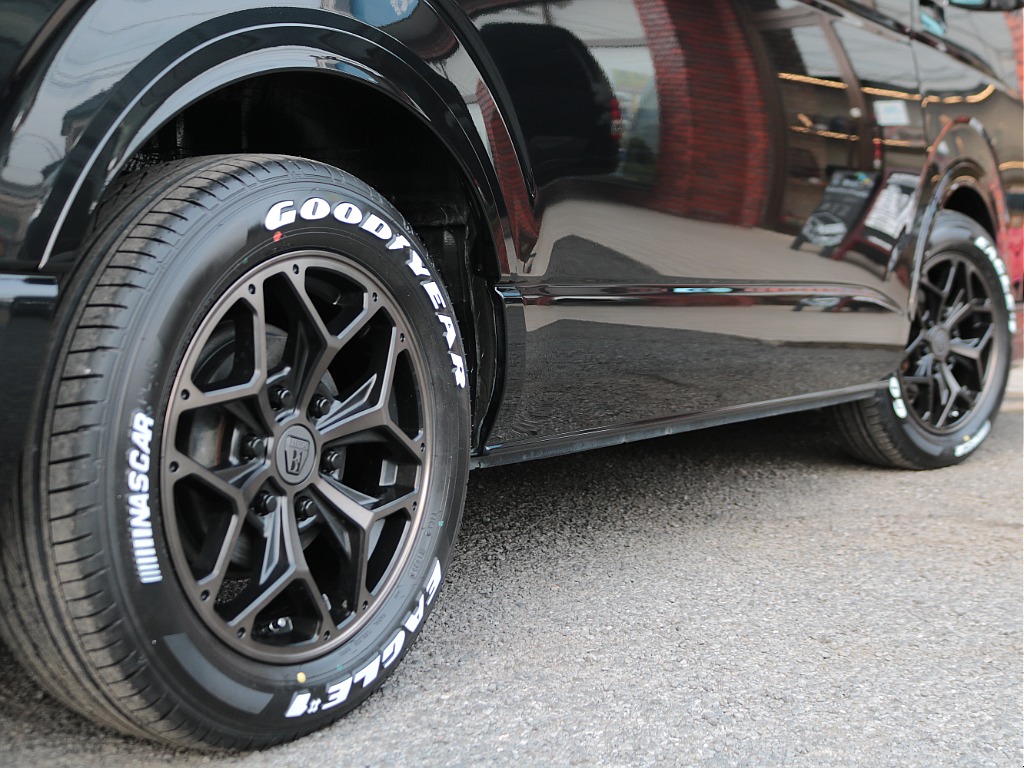 STYLING HEX 17インチアルミホイール×ナスカーホワイトレタータイヤ☆