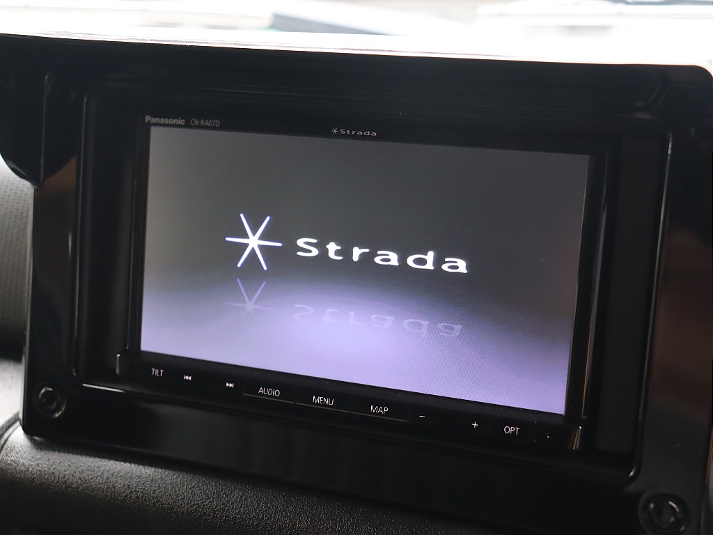 Panasonic製７インチフルセグナビ(CN-RA07D)装備！