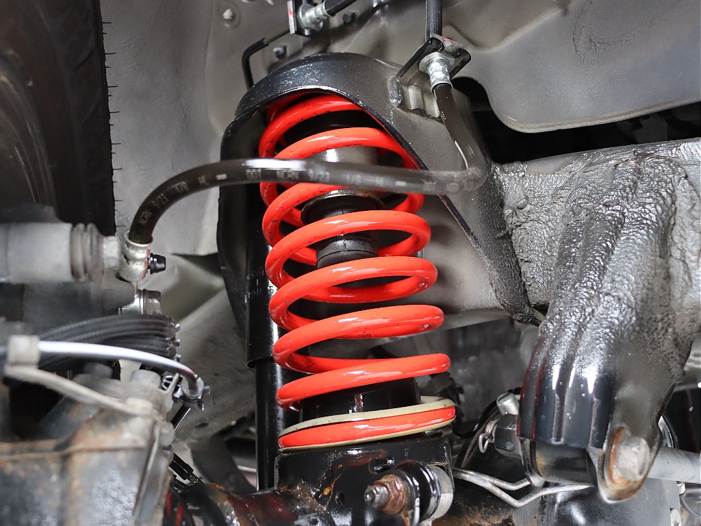 社外リフトアップコイル装備！