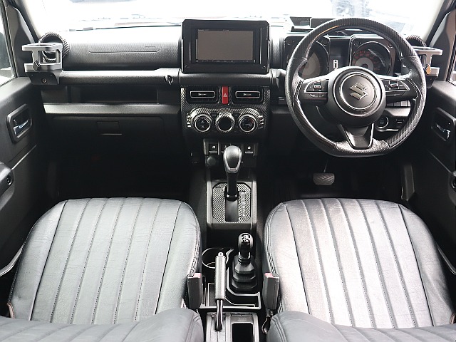 遊び心溢れるインパネ周り！