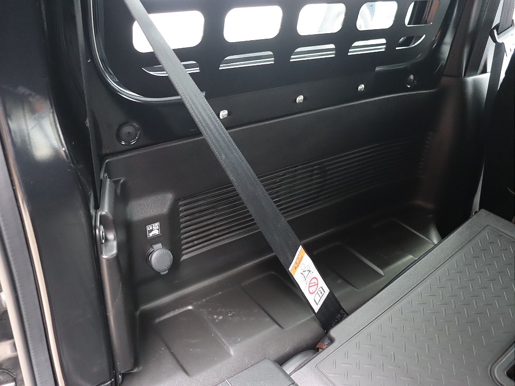 ラゲッジ内張の状態も良好です！