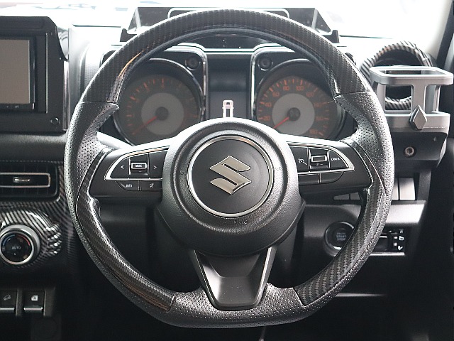 社外カーボン調ステアリング装備！