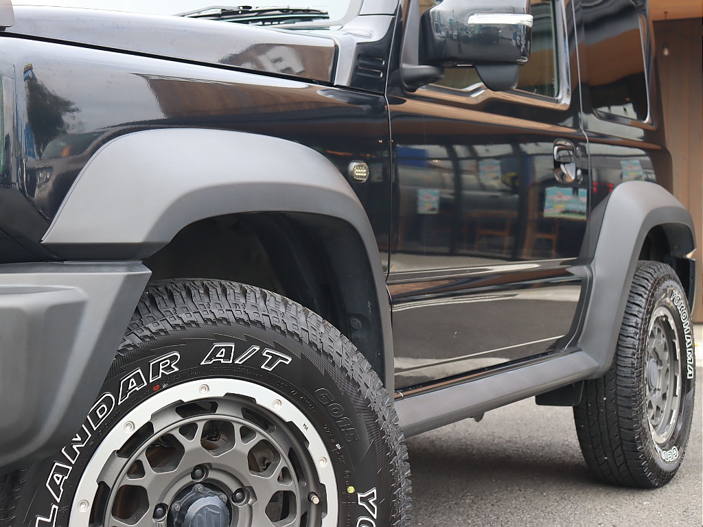 ジムニーシエラと言えば！ワイルドなオーバーフェンダーが目印です！