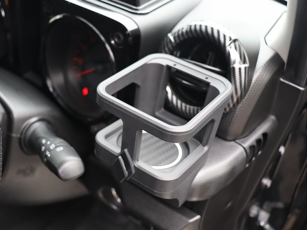 ドリンクホルダー増設済み！