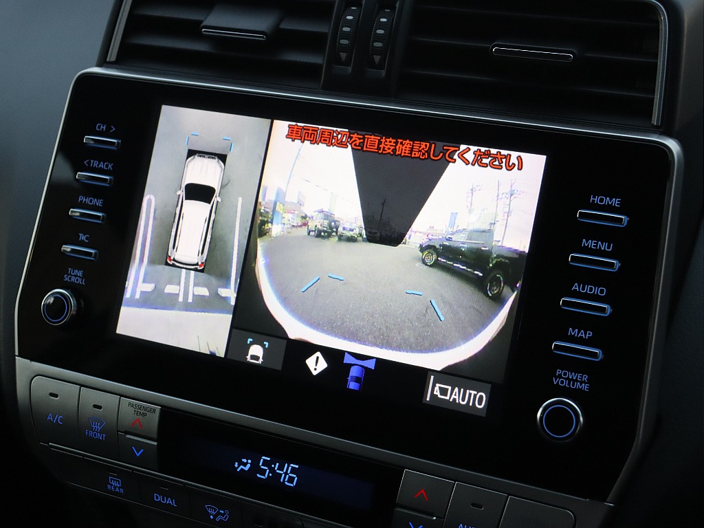 全周囲カメラで駐車もラクラク！！