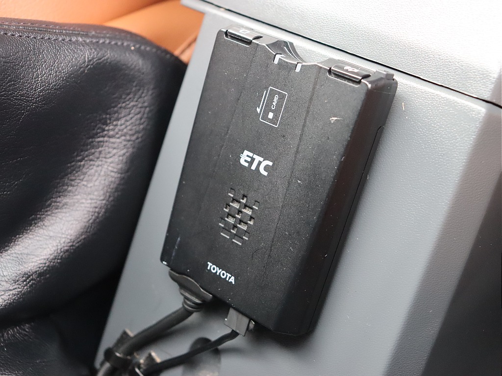 ETC車載器付いてます！