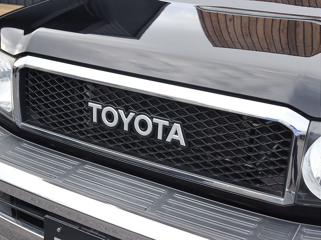 オプションの横文字TOYOTAグリル！！