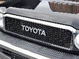 オプションの横文字TOYOTAグリル！！