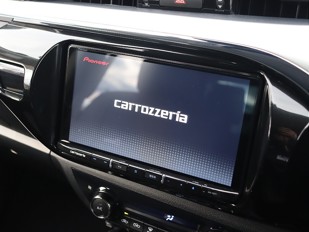 カロッツェリア9インチナビ装備！