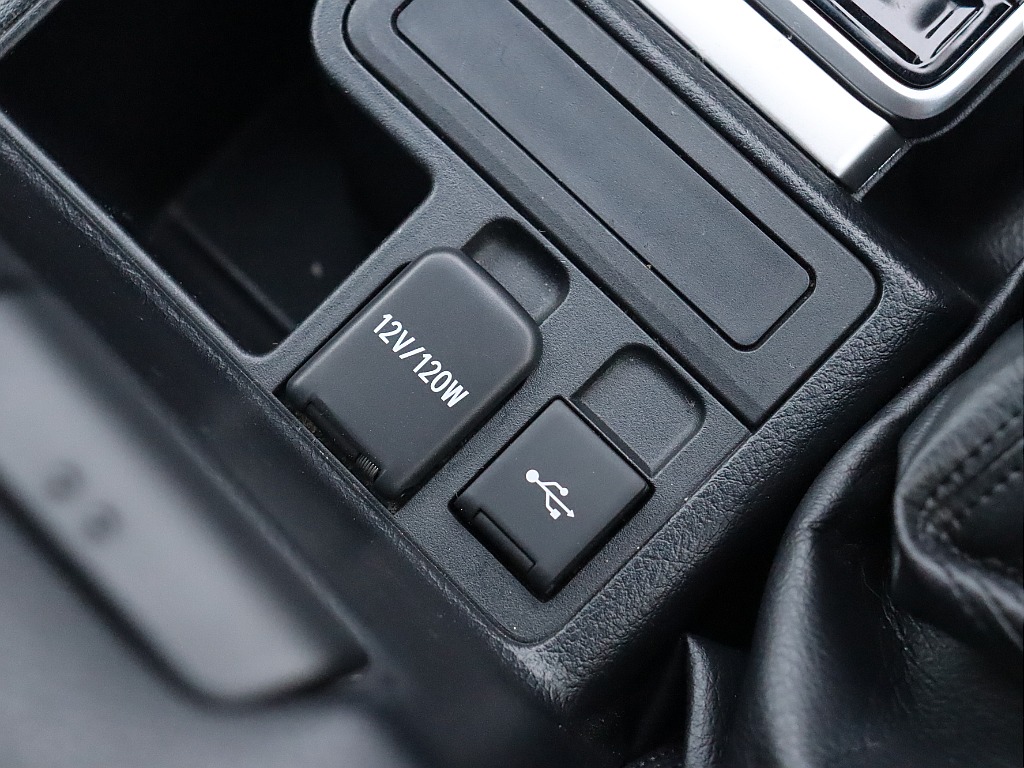 USB接続可能です♪