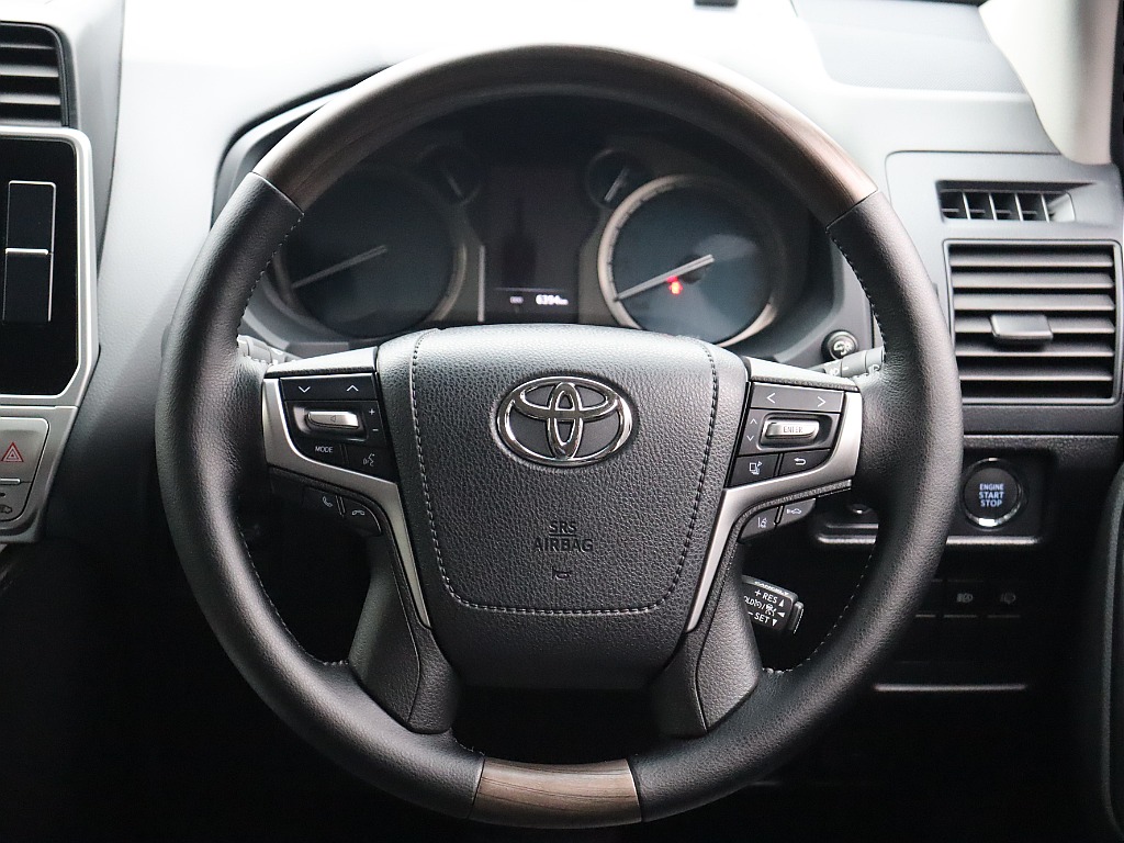 新品FLEXオリジナルウッドコンビステアリング！