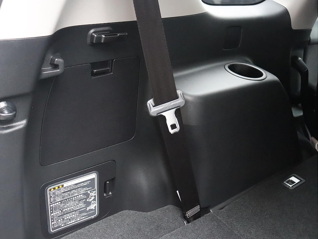 ラゲッジ内張の状態も良好です！