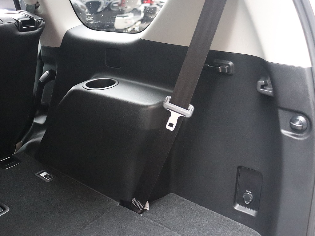 ラゲッジ内張の状態も良好です！