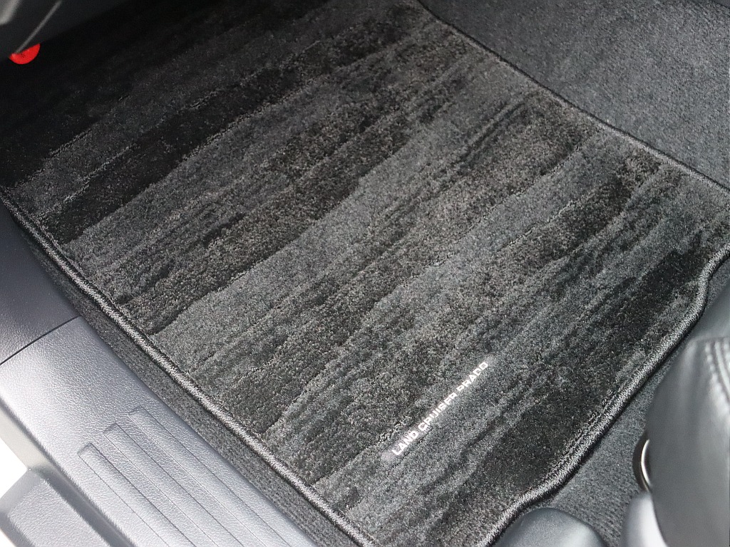 純正フロアマット装備！