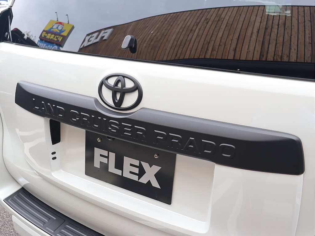 リアガーニッシュ！マットブラック塗装済み！