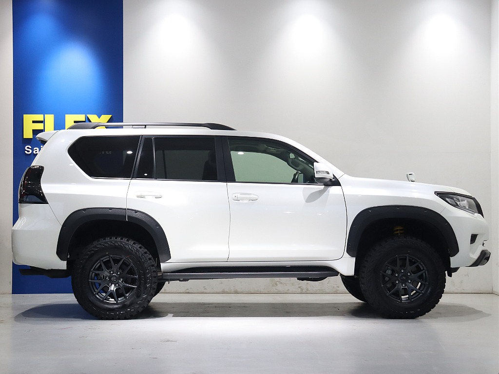 全体的に黒で統一された纏まりのあるカスタム！