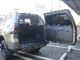 リアゲートは横開きです☆