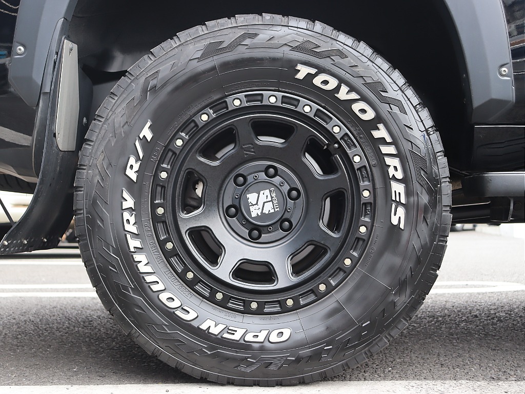 タイヤホイール！なかなか無いデザインでカッコいいです♪