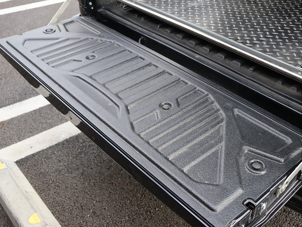 純正ベッドライナー装備！