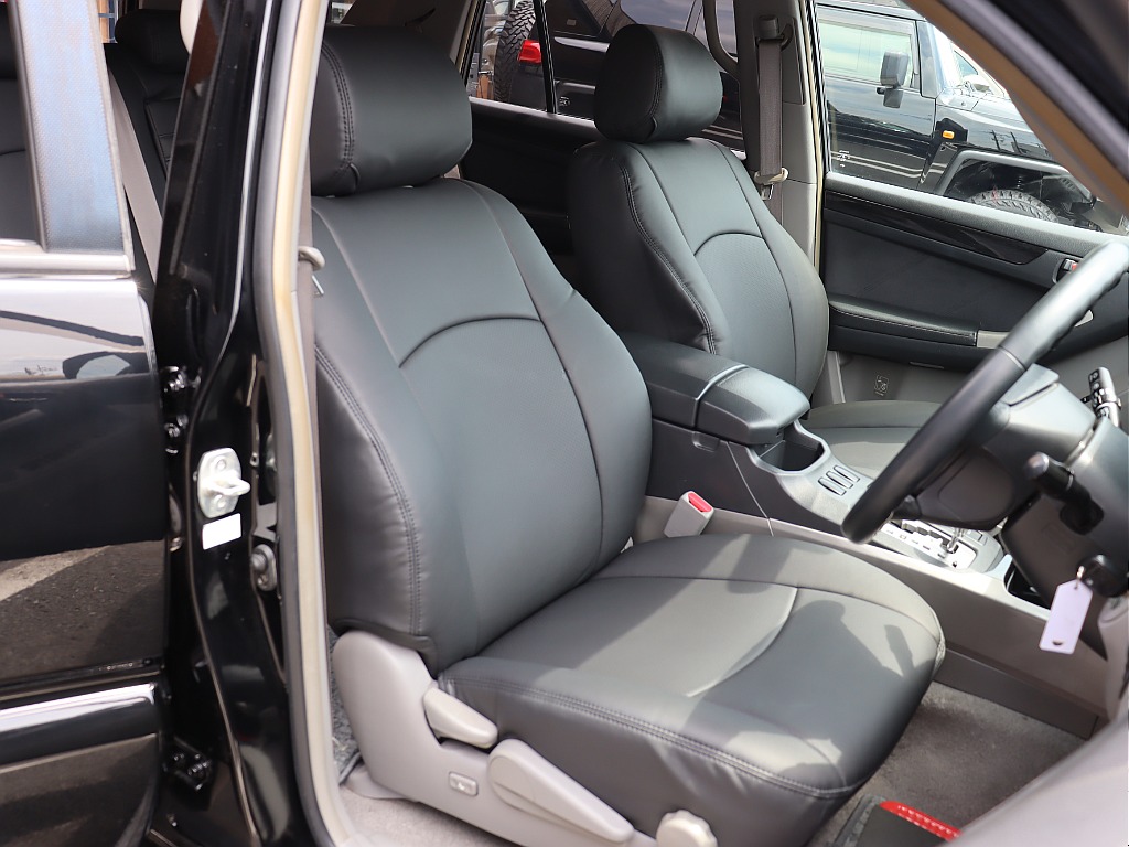 運転席！新品のシートカバーを装着しました！