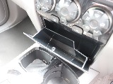 スイッチの下には小物入れもあります！