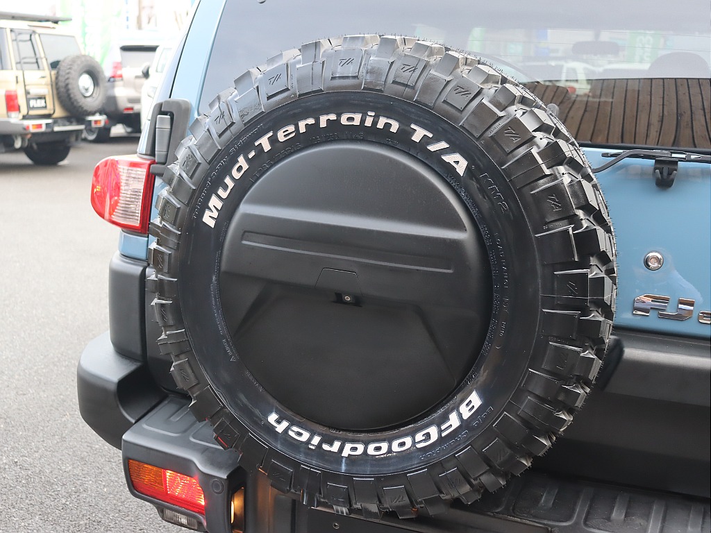 背面タイヤもブロックタイヤに変更済みです！