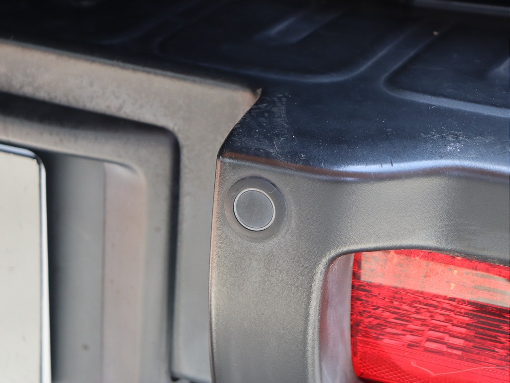 バックソナー付いてますので安心ですね♪