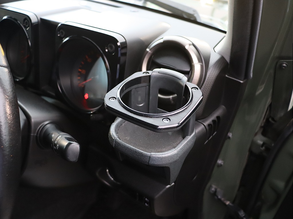 社外ドリンクホルダー増設済み！