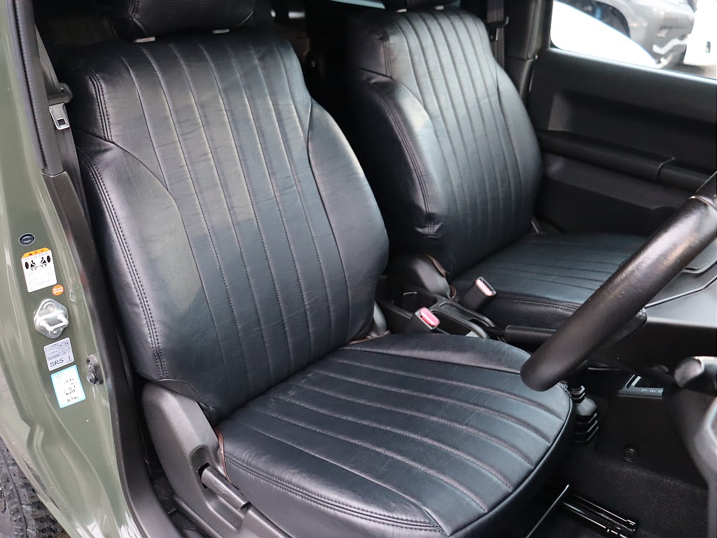 新品ブラックシートカバー装着☆
