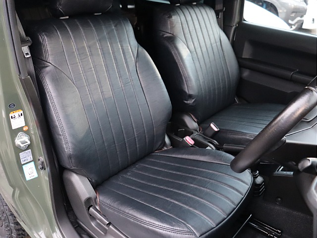 新品ブラックシートカバー装着☆