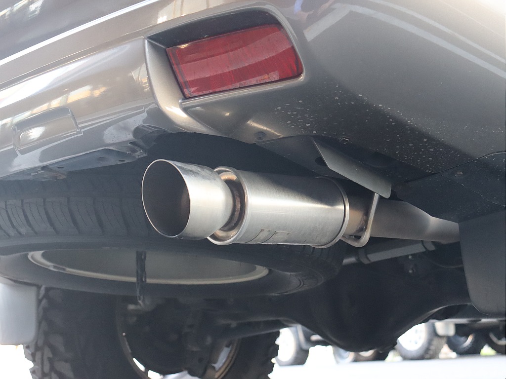 TRDマフラーへ交換されています！