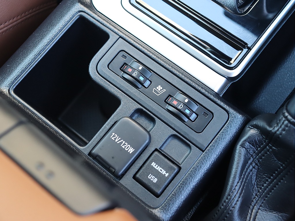 シートヒーター・シートベンチレーション完備！