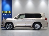 今のランクルには無いV8エンジン搭載！！