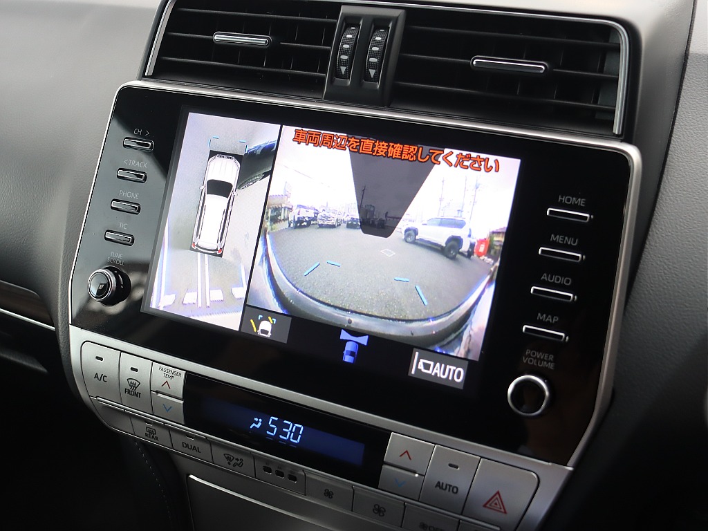 パノラミックビューモニターで運転も安心！