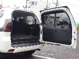 リアゲートは横開きです！