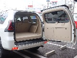 バックドアは横開き仕様！