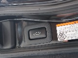 オプションのパワーバックドア装備！