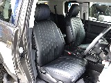 運転席！新品シートカバーを装着済み！！