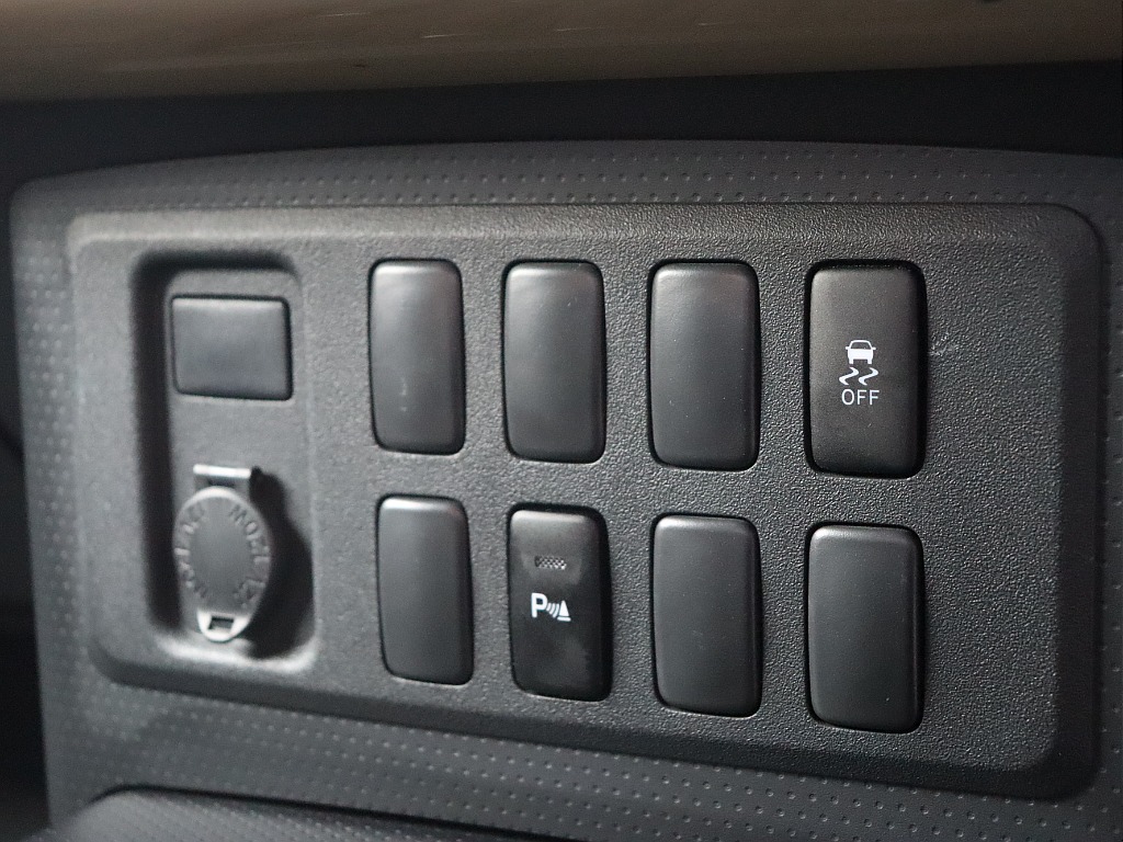 パーキングソナーも完備してます！
