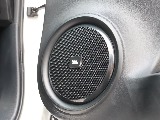 スピーカーはJBLに変更されています♪