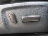 運転席はパワーシートになります！