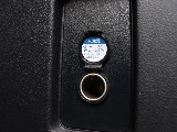 ラゲッジスペースには便利な電源がございます♪