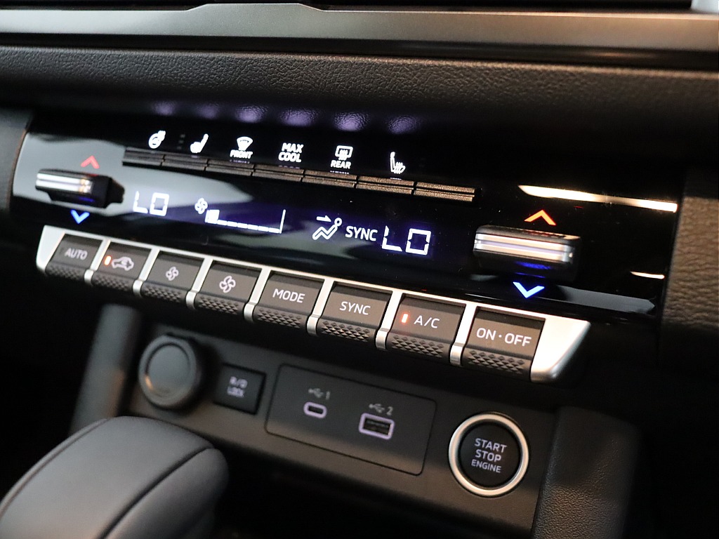 三菱&nbsp;トライトン&nbsp;2.4DT GSR 4WD&nbsp;&nbsp;埼玉県の詳細画像&nbsp;その14