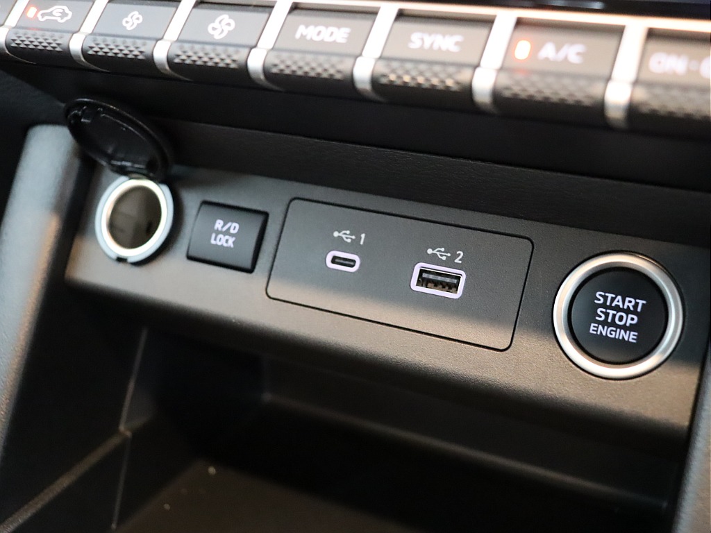 三菱&nbsp;トライトン&nbsp;2.4DT GSR 4WD&nbsp;&nbsp;埼玉県の詳細画像&nbsp;その19