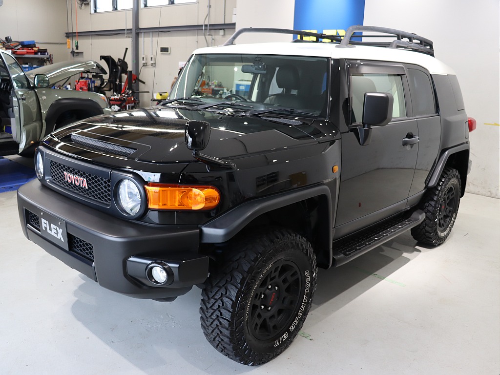 トヨタ FJクルーザー 4.0 ブラックカラーパッケージ 4WD（価格:319.8万