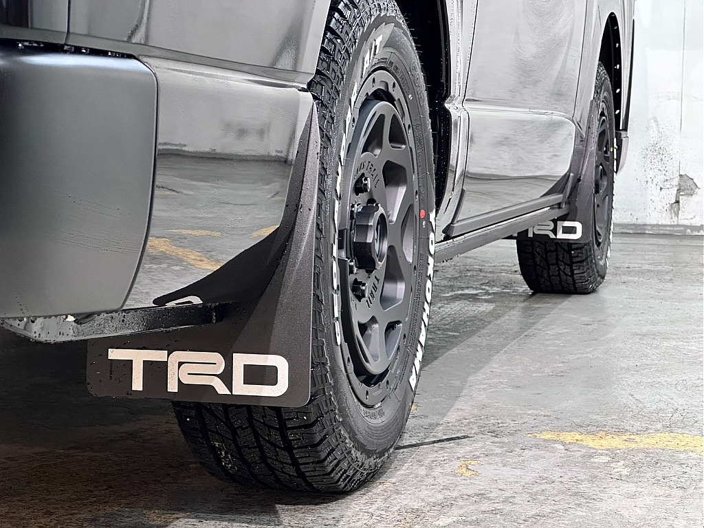 TOYOTA　TRD　マッドフラップ！